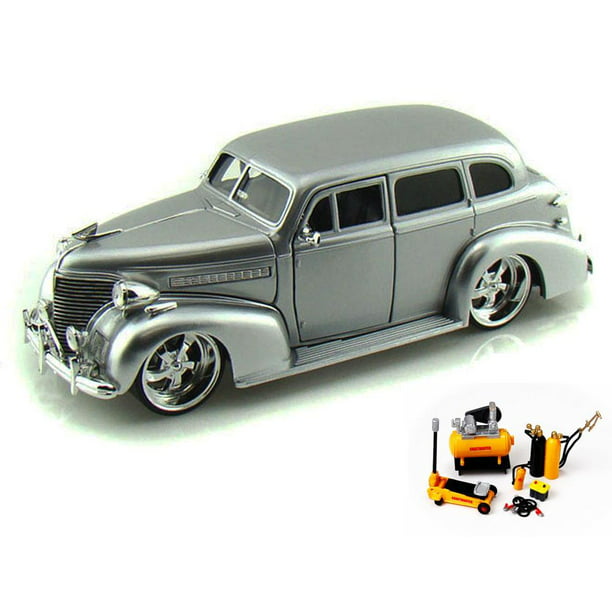 Toys Diecast  Toy Vehicles Cars, Trucks  Vans Jada 1:24 Lowrider Series 1939  Chevrolet Master Deluxe Diecast Model Red 98914